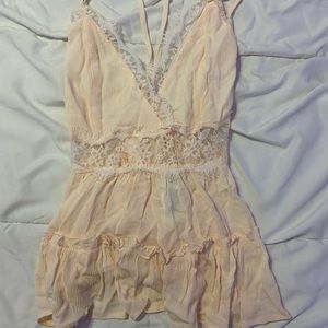 “LACE-TRIM TIERED CAMI”